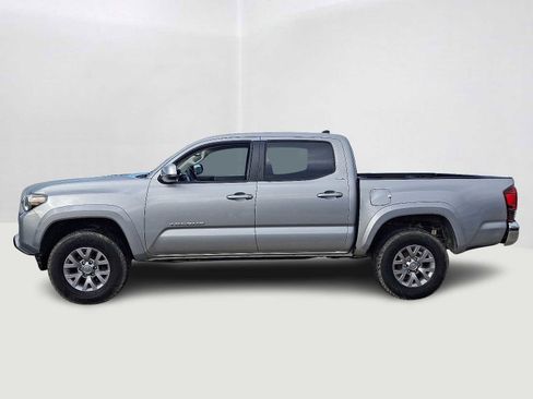 Certified 2018 Toyota Tacoma SR5 image 10