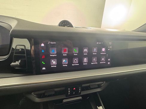 Certified 2025 Porsche Cayenne image 14