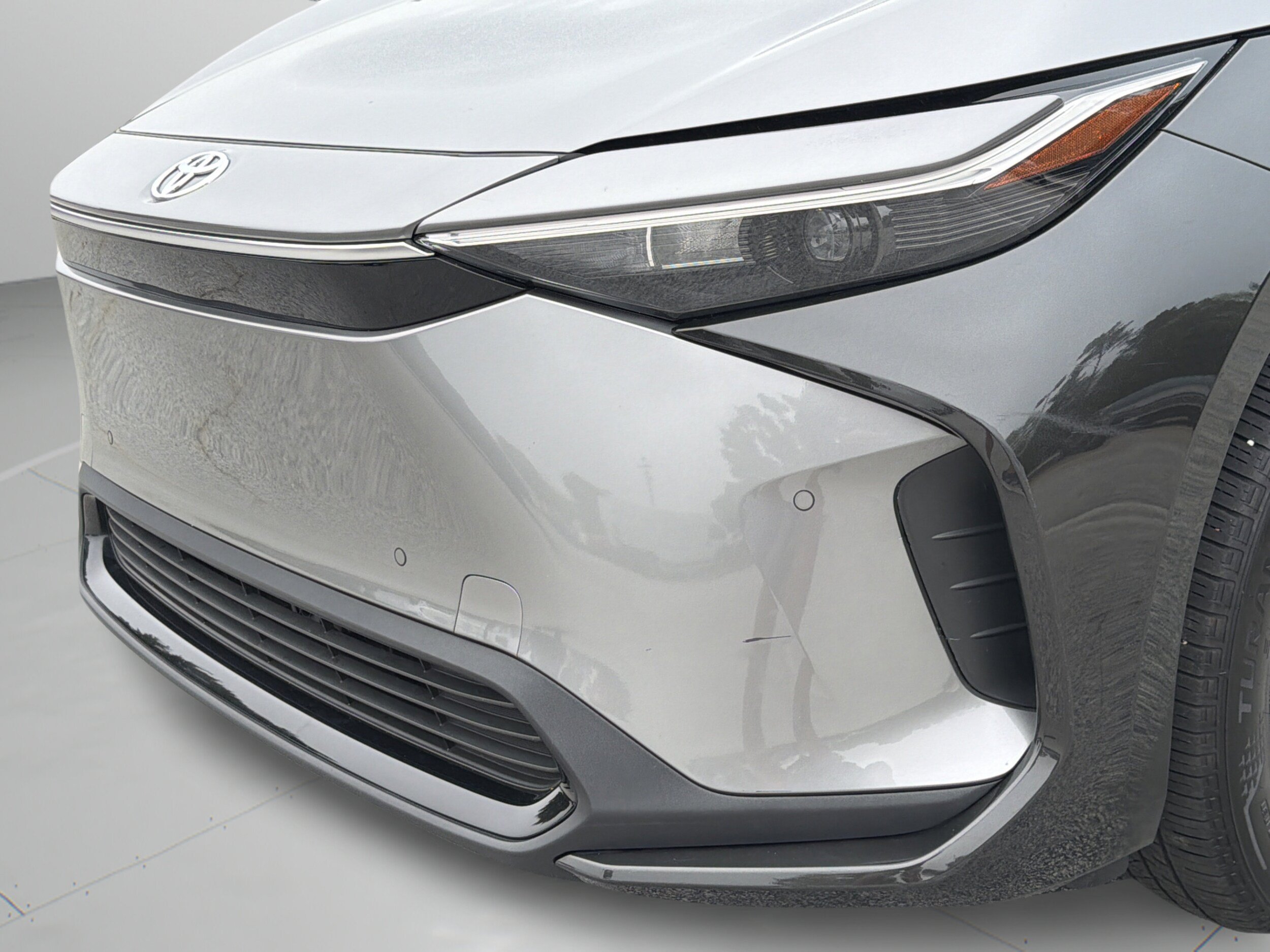 Certified 2025 Toyota bZ4X FWD image 34