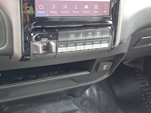 New 2026 RAM 3500 Tradesman AWD/4WD image 28
