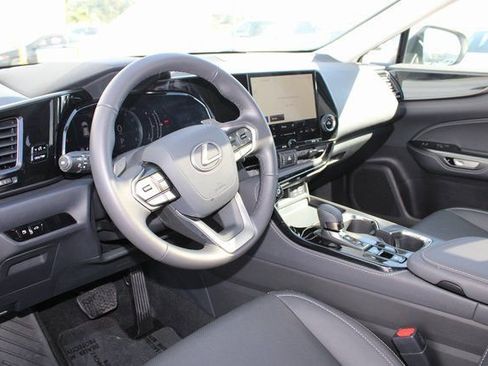 Certified 2025 Lexus NX 250 FWD image 12