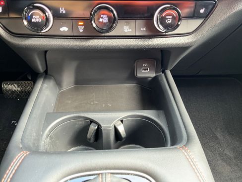 Used 2025 Honda HR-V Sport image 22