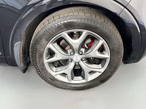 Used 2017 Kia Sorento SX image 32