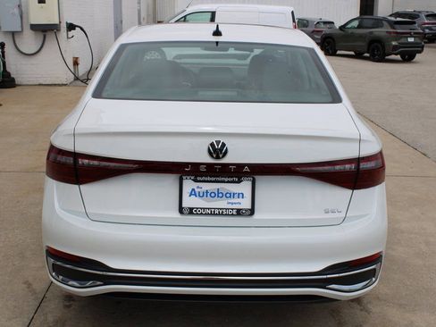 Used 2025 Volkswagen Jetta SEL FWD image 5