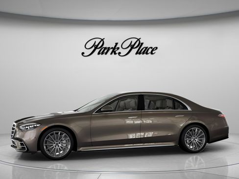 New 2026 Mercedes-Benz S 580 4MATIC Sedan image 3