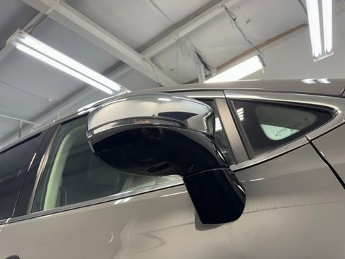 Used 2023 Chrysler Pacifica Limited FWD image 40