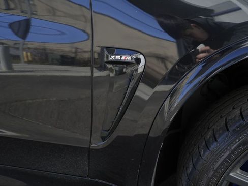 Used 2016 BMW X5 M image 22