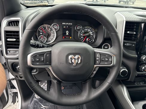 Used 2025 RAM 1500 Big Horn AWD/4WD image 17