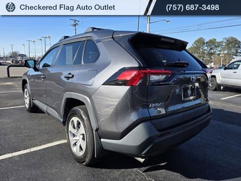 Used 2021 Toyota RAV4 LE image 5
