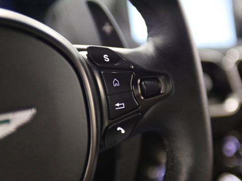 Used 2020 Aston Martin V8 Vantage Coupe RWD image 25