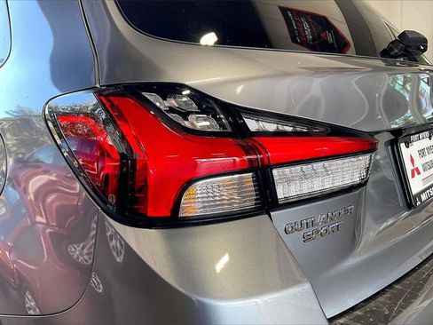 Used 2025 Mitsubishi Outlander Sport ES image 18