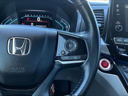 Used 2018 Honda Odyssey Elite image 11