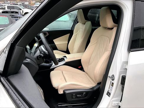 Used 2025 BMW X3 xDrive30i w/ M Sport Package image 8