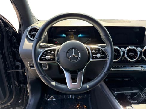Used 2022 Mercedes-Benz GLA 250 w/ Premium Package Lite image 12