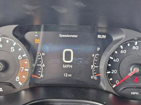 New 2026 Jeep Compass Latitude image 10