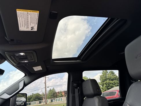 Used 2024 GMC Sierra 2500 AT4 w/ AT4 Premium Plus Package image 17