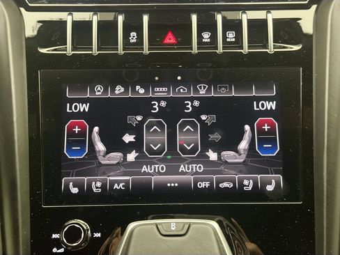 Used 2022 Lamborghini Urus AWD/4WD image 16