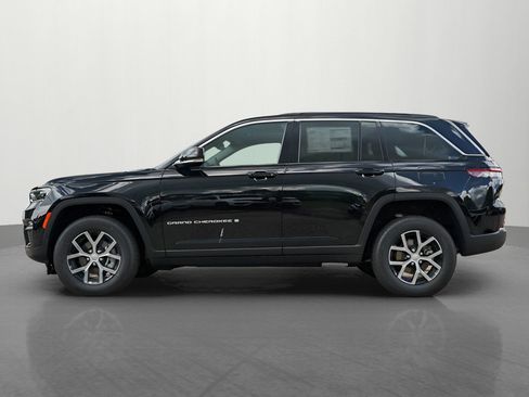 New 2025 Jeep Grand Cherokee Limited w/ Trailer Tow Package image 3