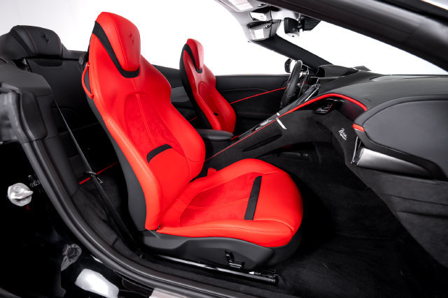Certified 2025 Ferrari Roma Spider RWD image 52