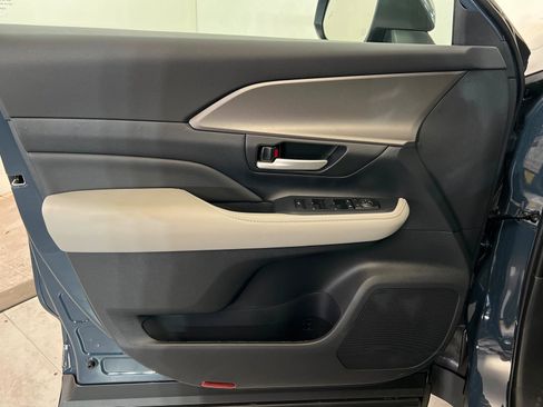 New 2026 Toyota Grand Highlander AWD Hybrid image 14