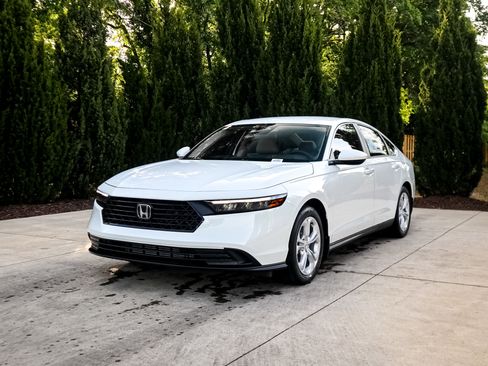 New 2026 Honda Accord LX image 5