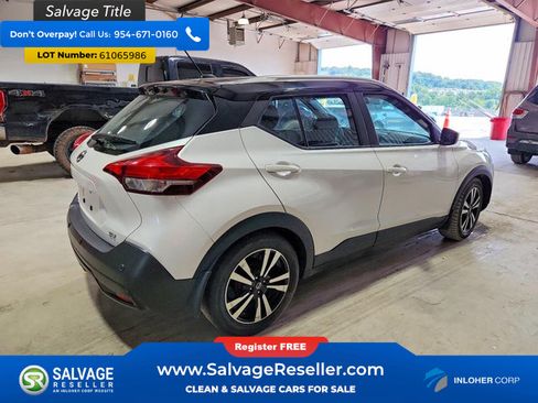 Used 2020 Nissan Kicks SV FWD image 4