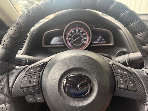 Used 2016 MAZDA MAZDA3 i Sport w/ Preferred Equipment Package FWD image 15