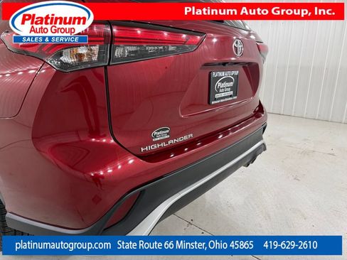Used 2021 Toyota Highlander XSE FWD image 50