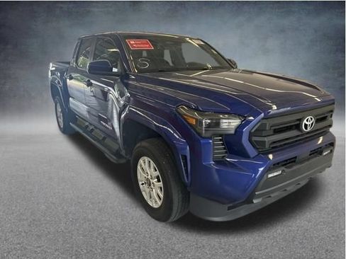 Used 2025 Toyota Tacoma SR5 RWD image 9