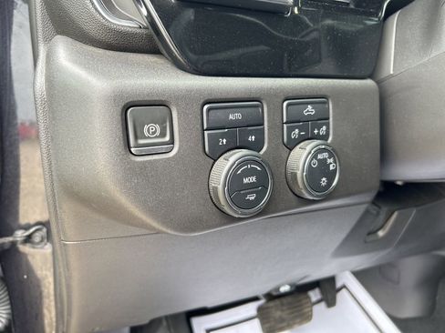 Used 2023 Chevrolet Silverado 1500 LT AWD/4WD image 15