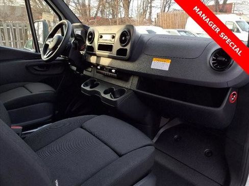 Used 2023 Mercedes-Benz Sprinter 3500 image 21