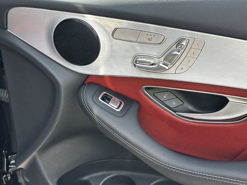 Certified 2022 Mercedes-Benz GLC 300 image 17