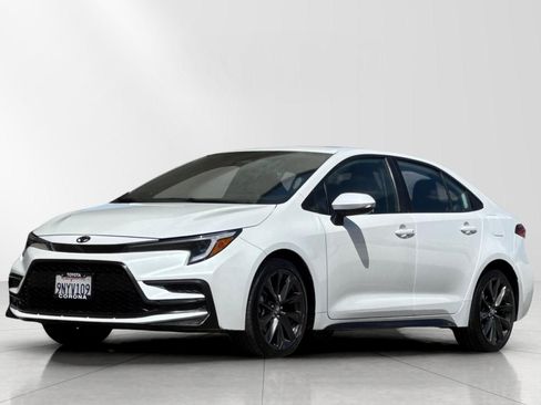 Used 2024 Toyota Corolla XSE FWD image 8
