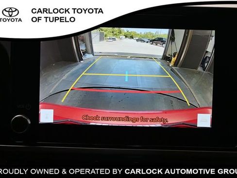 Used 2025 Toyota Camry SE w/ Convenience Package FWD image 12