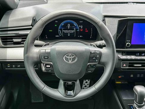 Used 2025 Toyota Camry SE w/ Convenience Package FWD image 25