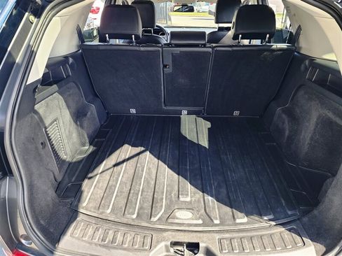 Used 2019 Land Rover Discovery Sport SE image 9