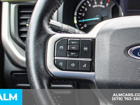 Used 2024 Ford Expedition XLT RWD image 28