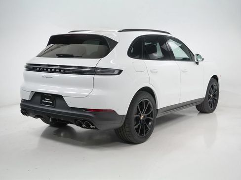 Certified 2026 Porsche Cayenne AWD/4WD image 10