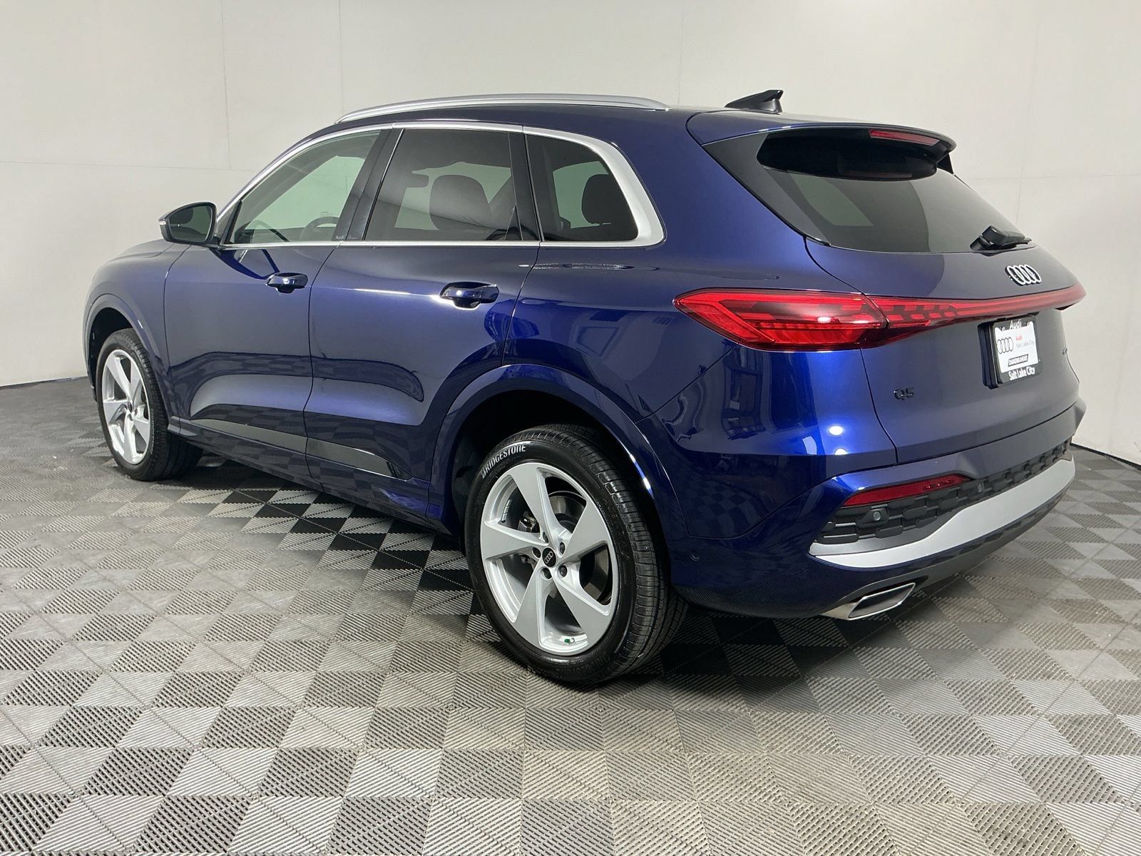 Used 2025 Audi Q5 Premium w/ Premium Plus AWD/4WD image 7