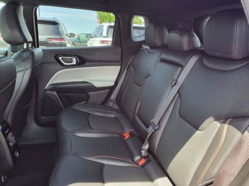 Used 2023 Jeep Compass Limited AWD/4WD image 23