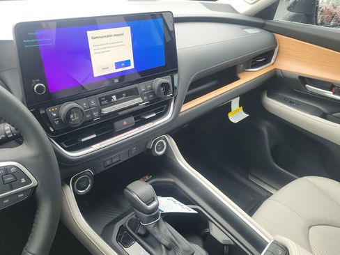 New 2026 Toyota Grand Highlander Platinum image 28