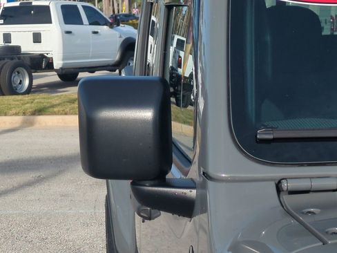 Certified 2023 Jeep Gladiator Sport image 11