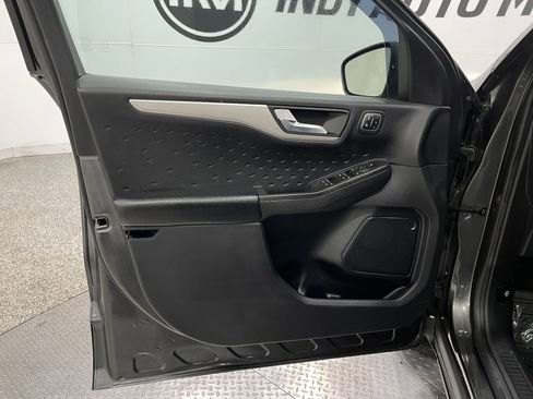Used 2020 Ford Escape SEL AWD/4WD image 14