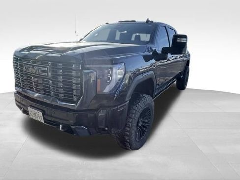Used 2024 GMC Sierra 2500 Denali Ultimate w/ Snow Plow Prep/Camper Package image 6