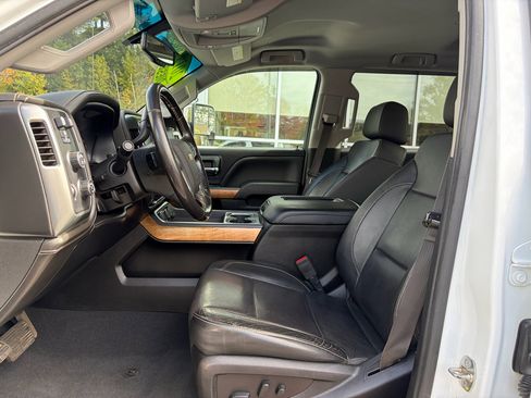 Used 2019 Chevrolet Silverado 2500 LTZ w/ Duramax Plus Package image 24