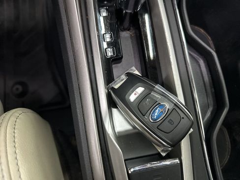 Used 2022 Subaru Ascent Limited w/ Technology Package AWD/4WD image 44