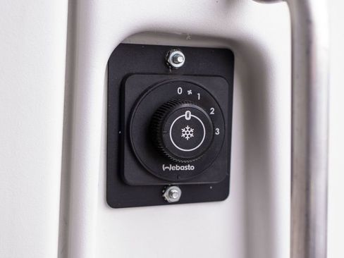 Used 2022 Mercedes-Benz Sprinter 4500 image 34