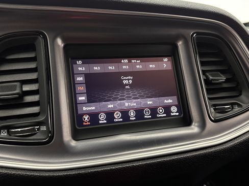Used 2019 Dodge Challenger SXT RWD image 19