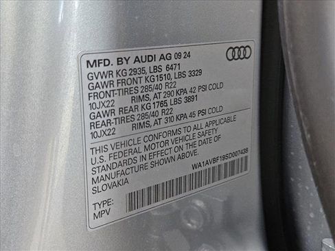 New 2025 Audi Q8 Premium w/ Black Optic Package image 17