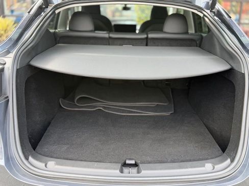 Used 2023 Tesla Model Y Long Range image 18